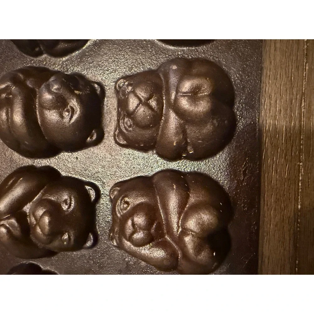 Vintage John Wright Cast Iron Teddy Pan 8 Bear Muffin Cornbread Mold USA Made